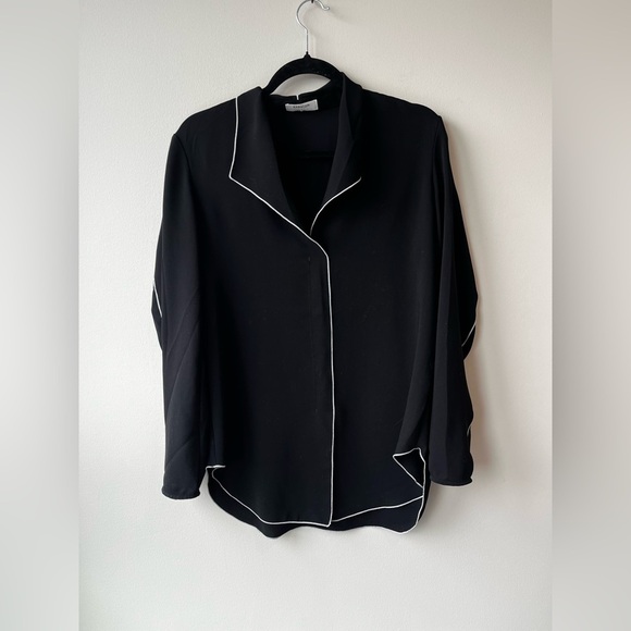 Babaton Aritzia Classic Rena Silky Blouse - Picture 2 of 3